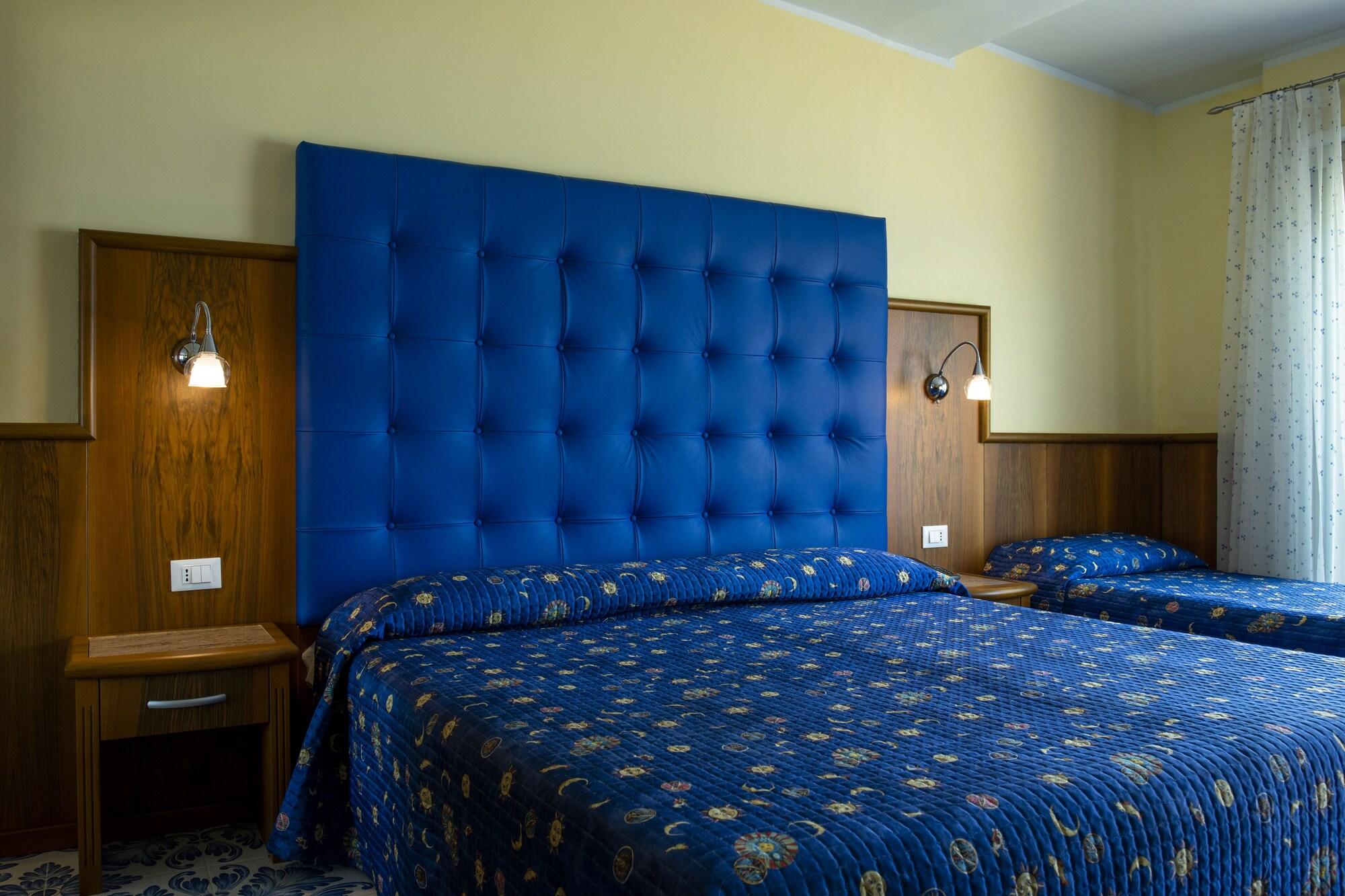 Hotel Panoramic Giardini-Naxos Buitenkant foto