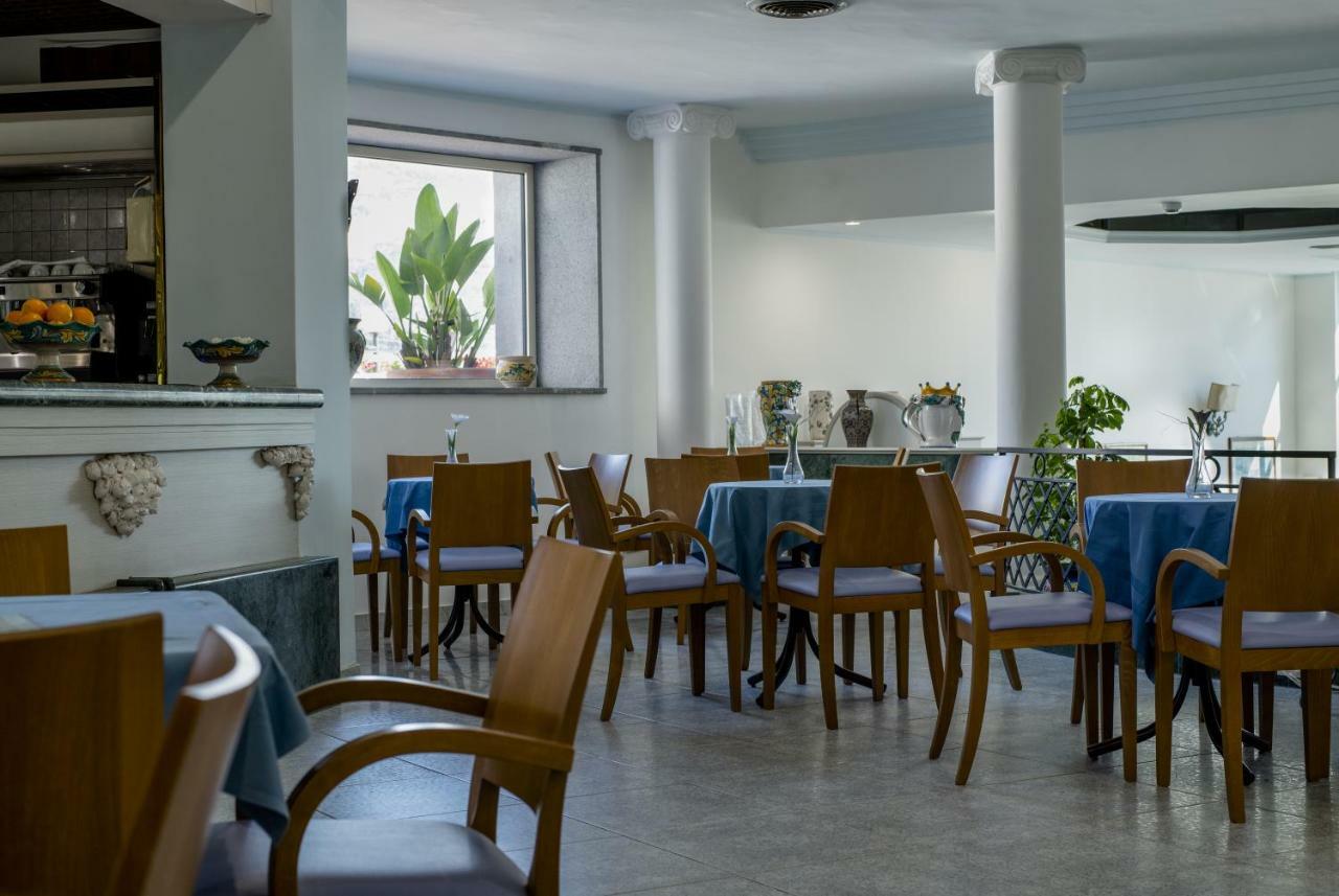Hotel Panoramic Giardini-Naxos Buitenkant foto
